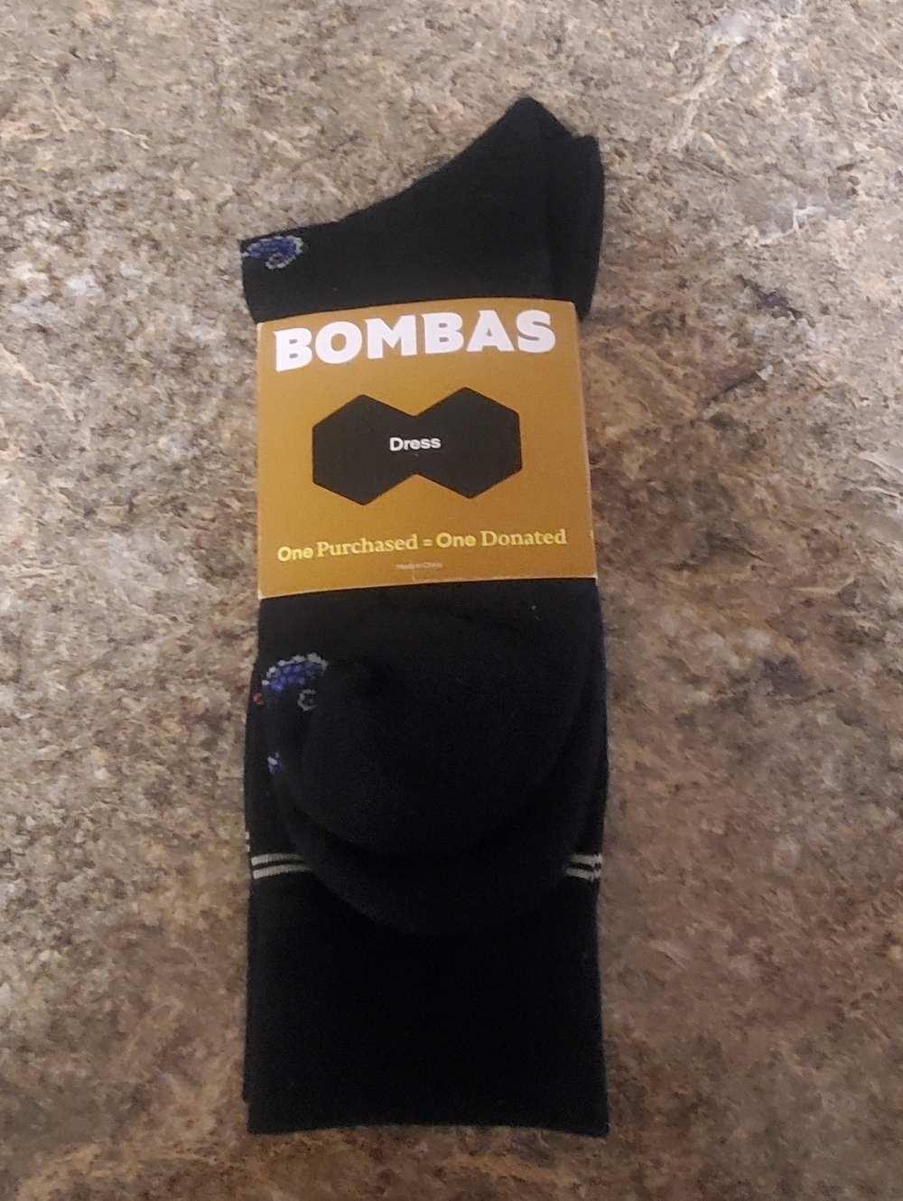 BOMBAS NWT MENS LARGE LIGHTWEIGHT DRESS CALF SOCKS. PAISLEY PRINT Black